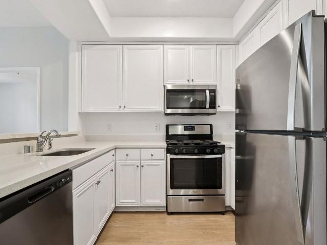 Apartment for rent in Canoga Park, California