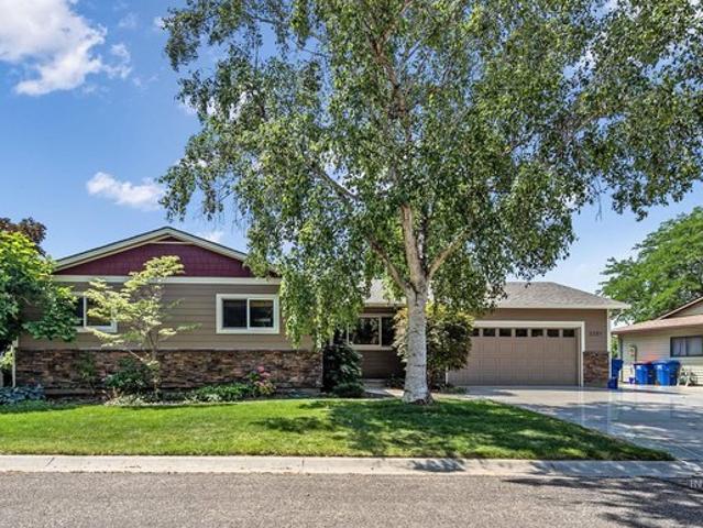 House for sale in Eagle, Idaho