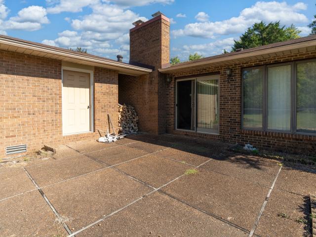 House for sale in Harrisburg, Saline County