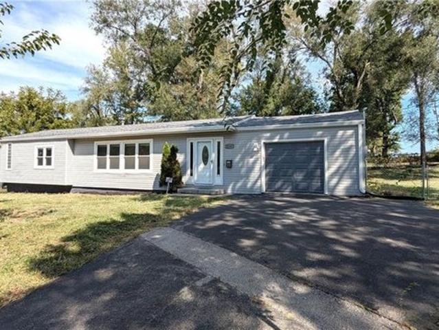 House for sale in Blue Springs, Missouri