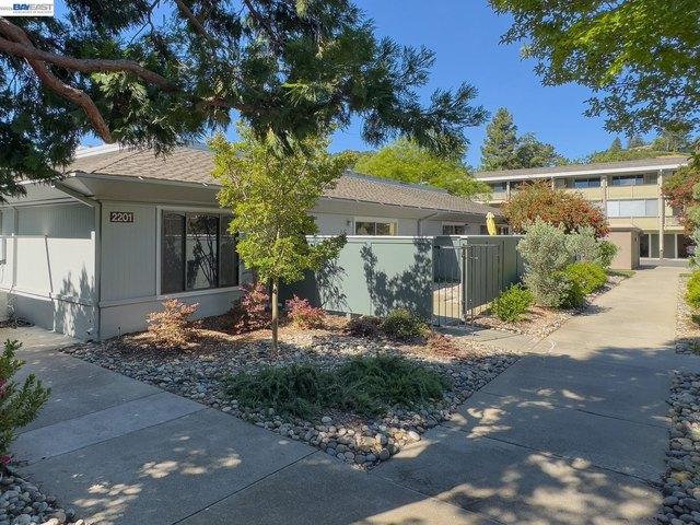 Condo for sale in Walnut Creek, California