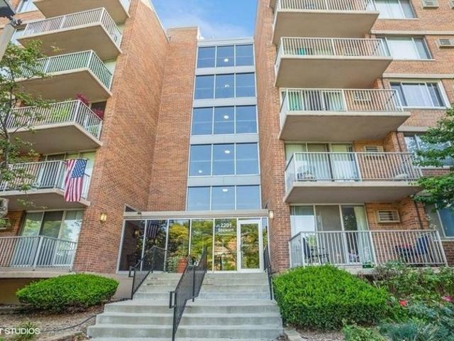 Condo for rent in Lombard, Illinois