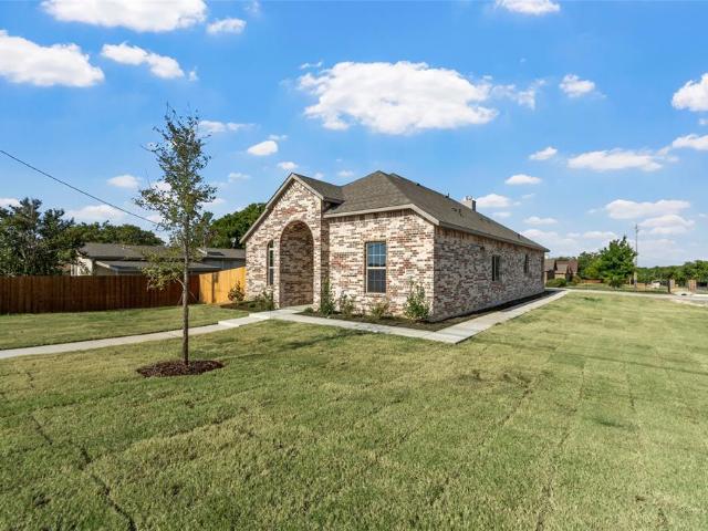 House for sale in Ellis, Texas