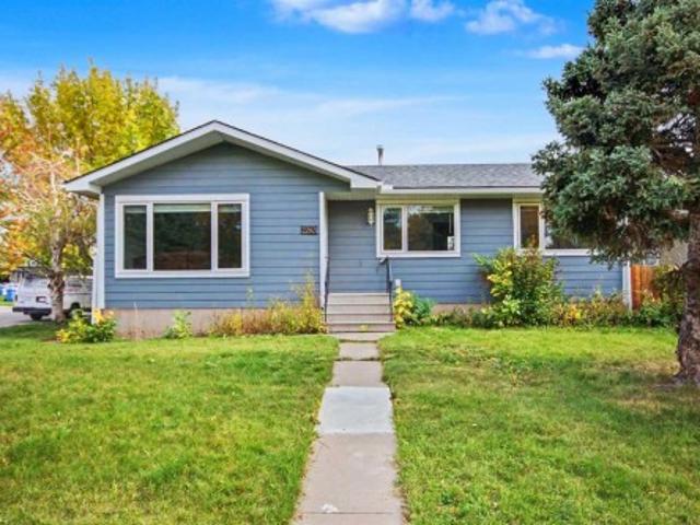House for sale in Forest Lawn, Calgary
