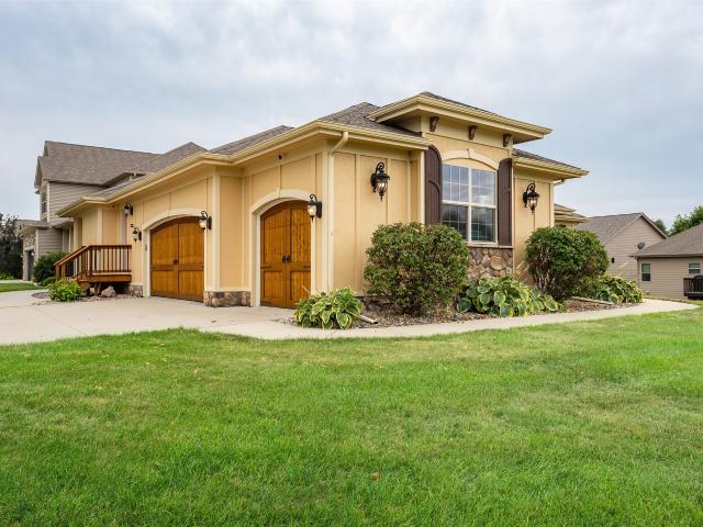 House for sale in Altoona, Iowa