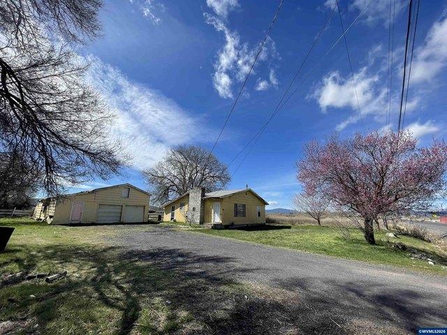 House for sale in Oregonia