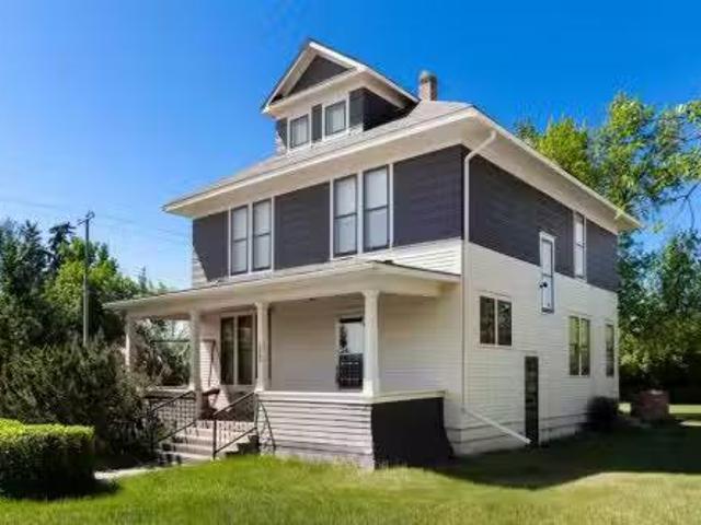 House for sale in Nanton, Alberta
