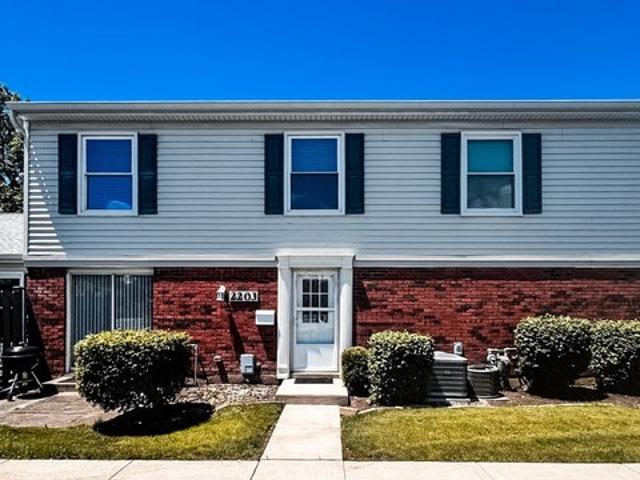 Condo for sale in Schaumburg, Illinois