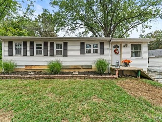House for sale in Pacific, Missouri
