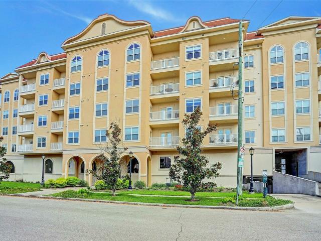Condo for sale in Houston