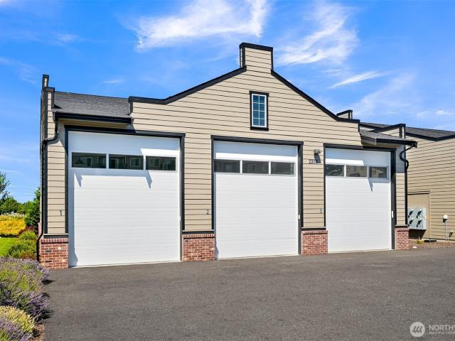 Commercial for sale in Lynden, Whatcom County