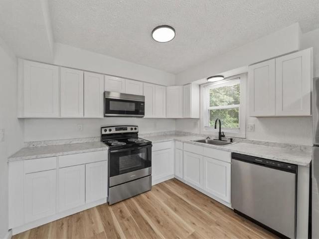 House for sale in Harrisonville