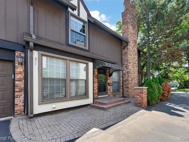 Condo for sale in Saint Clair Shores, Michigan
