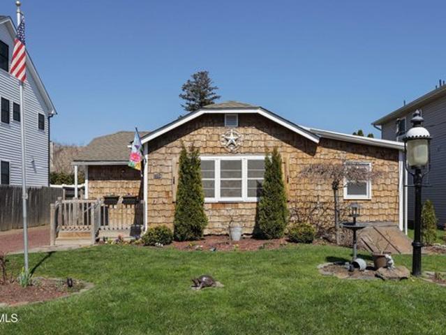 House for sale in Monmouth, New Jersey