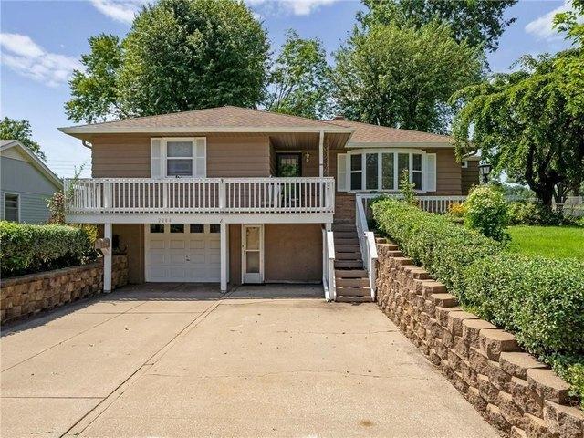 House for sale in Buchanan, Missouri