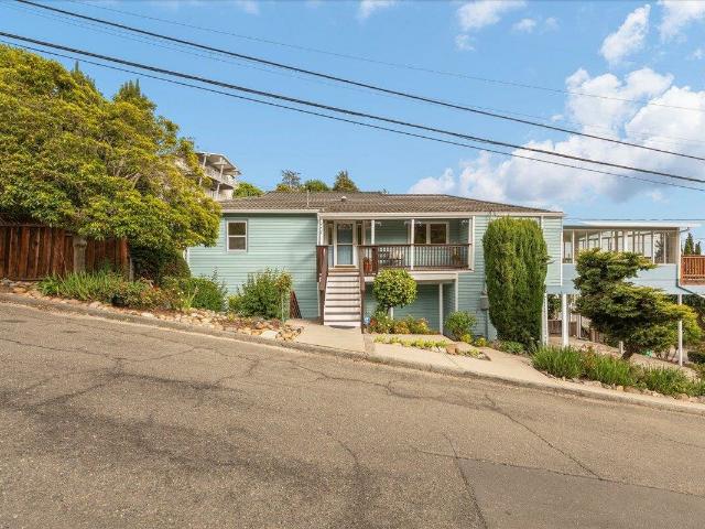 House for sale in Castro Valley