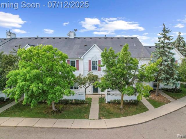 Condo for sale in Farmington
