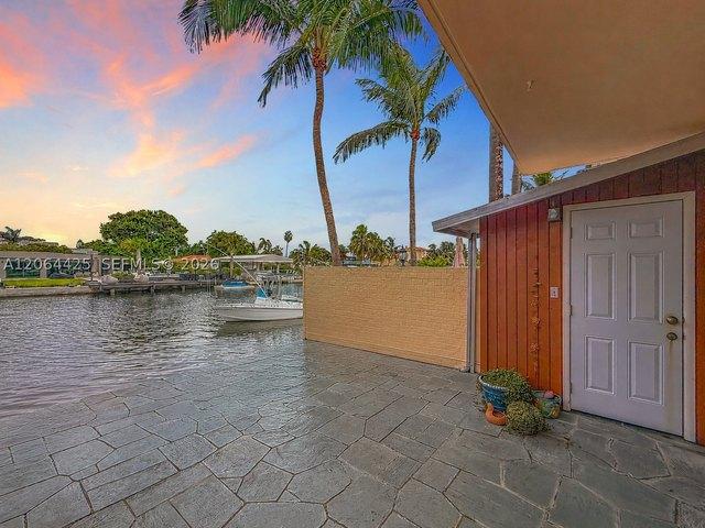 Townhouse for sale in North Miami, Florida