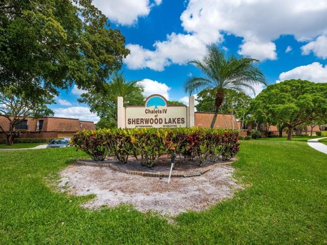 Townhouse for sale in Greenacres, Florida
