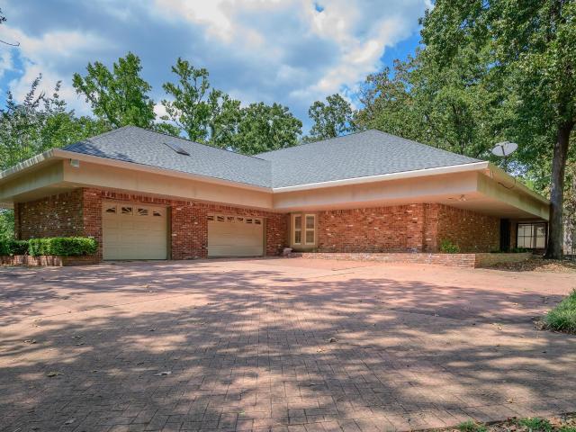 House for sale in Ark