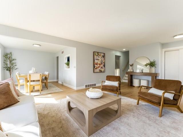 House for sale in Elgin, Illinois