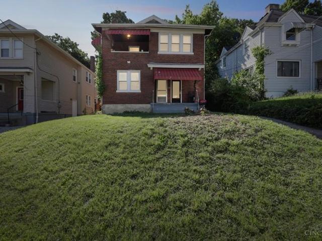 House for sale in Roselawn, Ohio