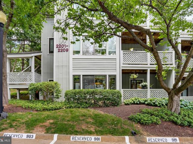 Condo for sale in Virginia
