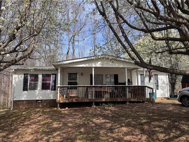 House for sale in Ronda, North Carolina