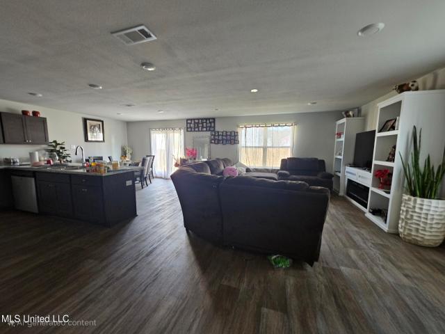 House for sale in Ocean Springs, Mississippi