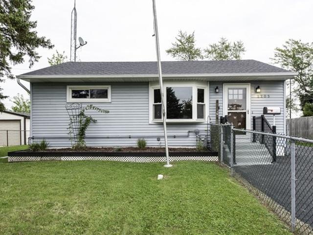 House for sale in Waukegan, Lake County