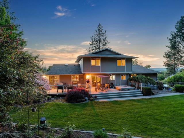 Property for sale in Greenacres, Washington