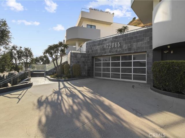 Townhouse for sale in Malibu, California