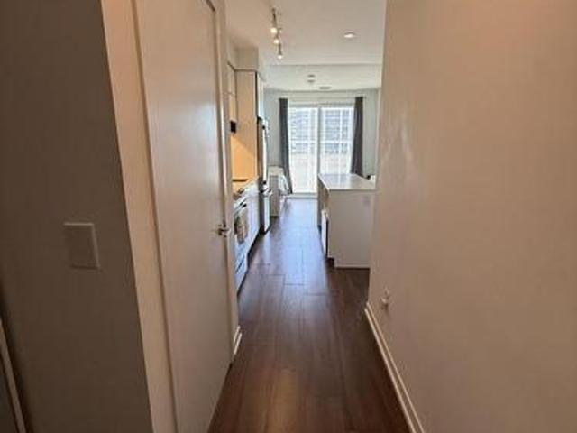 Condo for sale in City Centre, Mississauga