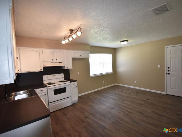 House for sale in Victoria, Victoria County