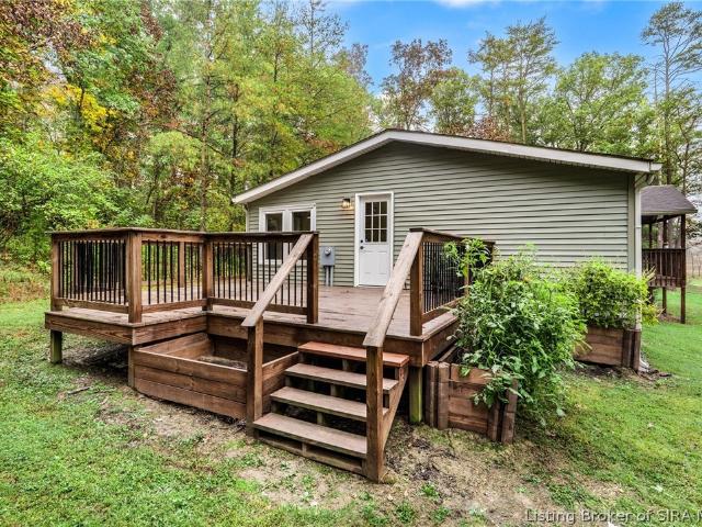 House for sale in Henryville, Clark County