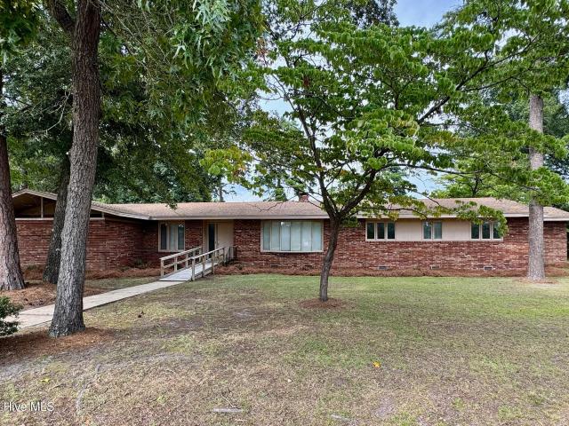 House for sale in Elizabethtown, Bladen County