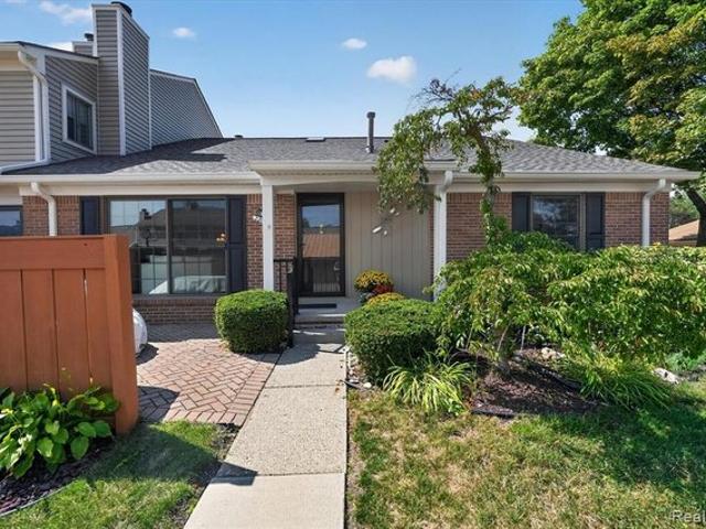 Condo for sale in Novi, Michigan