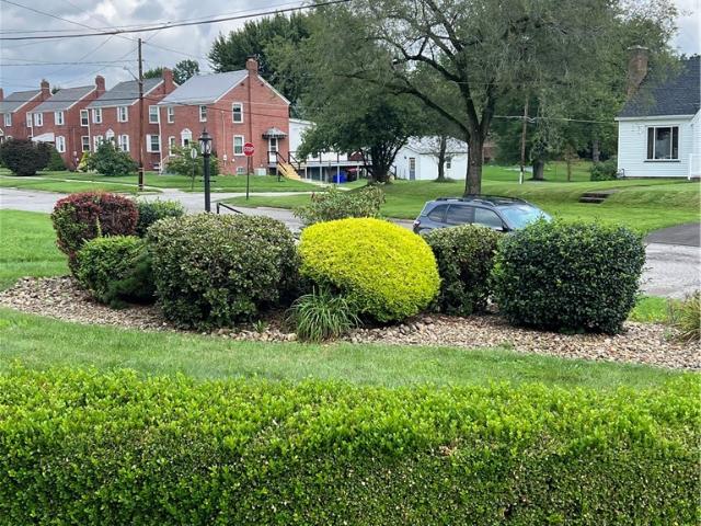 House for sale in New Castle, Pennsylvania