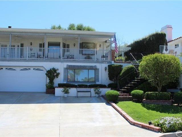 House for sale in Canyon Lake, California