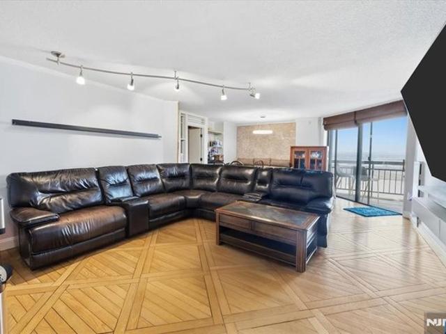 Condo for sale in Hudson, New Jersey