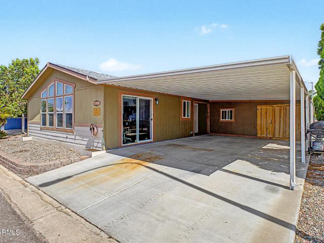 House for sale in Apache Junction, Arizona
