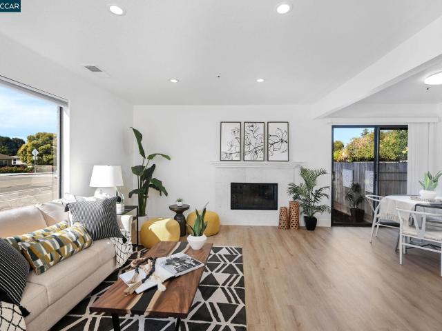 Townhouse for sale in Hayward