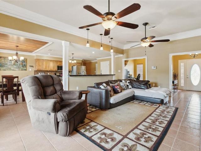 House for sale in Meraux