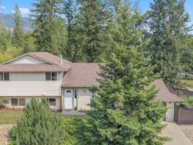 House for sale in Lumby, British Columbia
