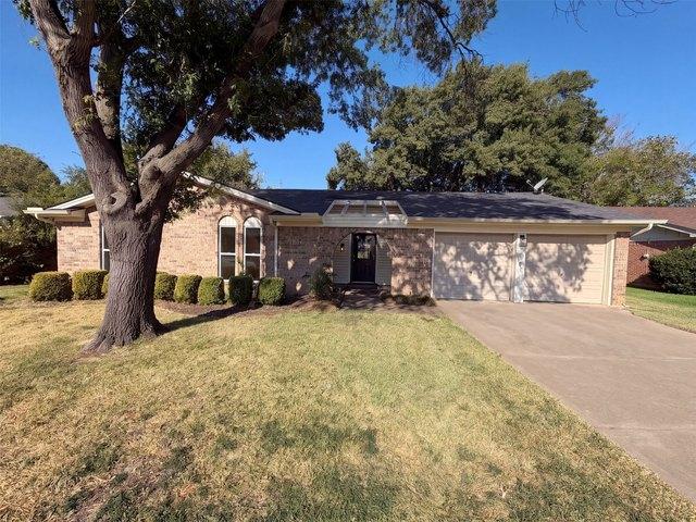 House for sale in Hurst, Texas
