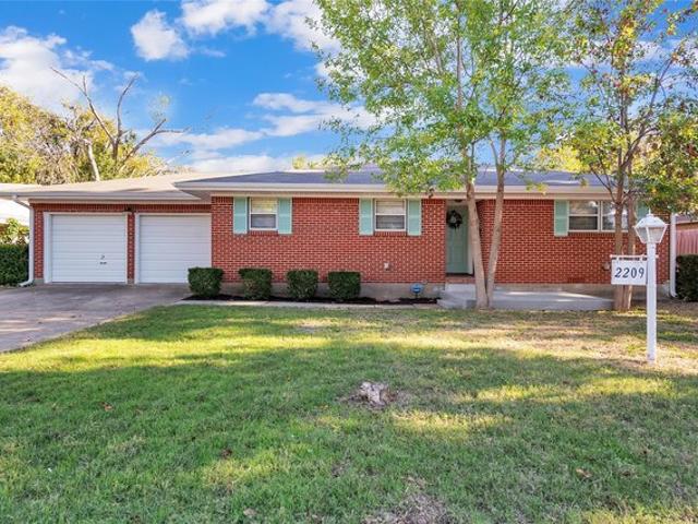 House for sale in Temple Bar Marina, Texas
