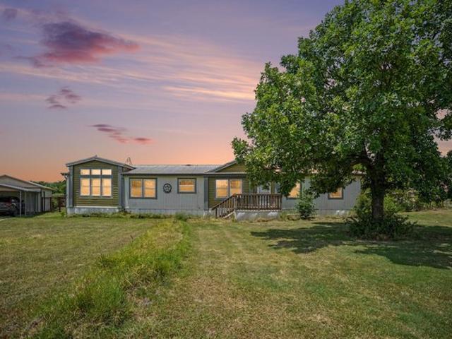 House for sale in Ellis, Texas