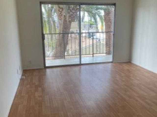 Apartment for rent in Santa Monica, California