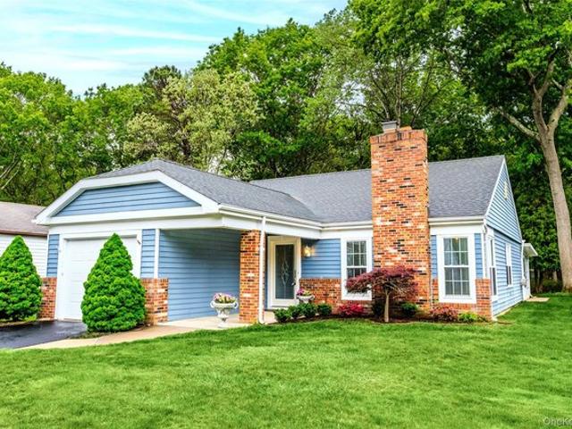 Condo for sale in Centereach, New York