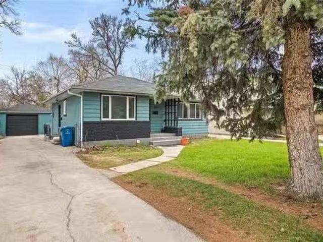 House for sale in East St. Paul, Manitoba